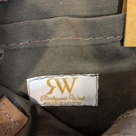 Tote - Picture 6 of 8